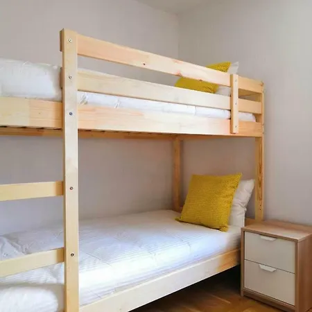 Hostel Avethna Warsaw Airport Raszyn