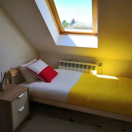 Hostel Avethna Warsaw Airport *